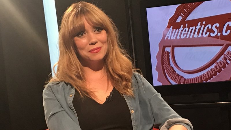 PAULA BONET PINTORA, ILLUSTRATOR AND CONFERENTIAL